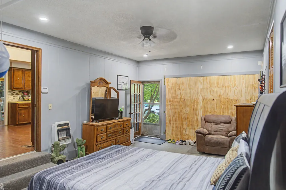 1001 Due West Cir Lafayette, TN 37083