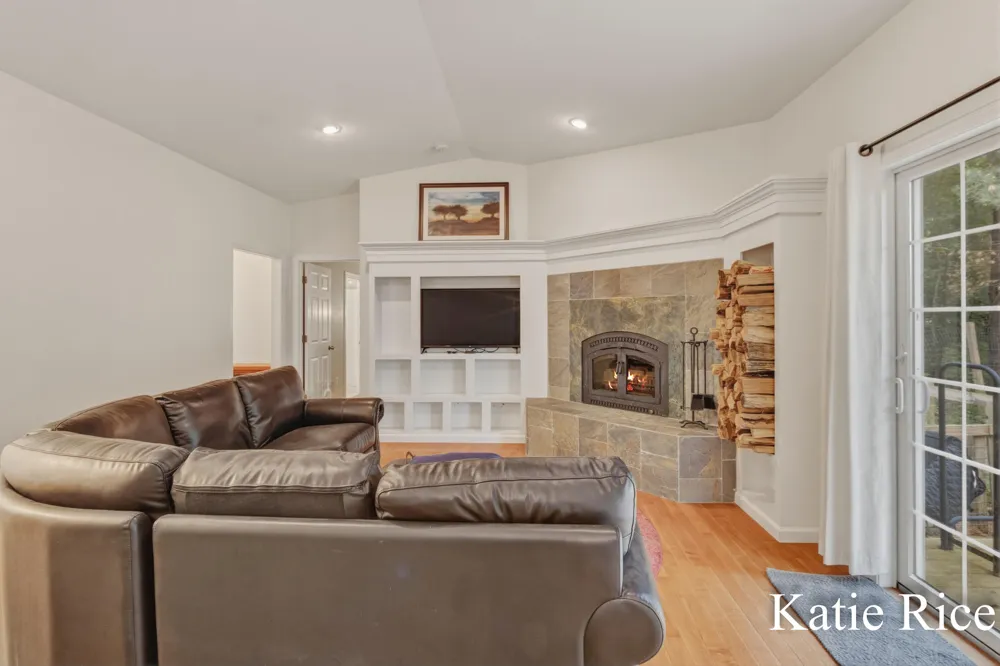 7565 Durham Road Whitehall, MI 49461