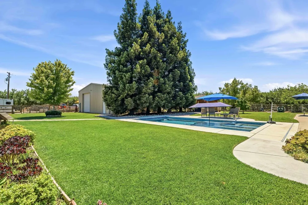 14361 Lombardy Delhi, CA 95315