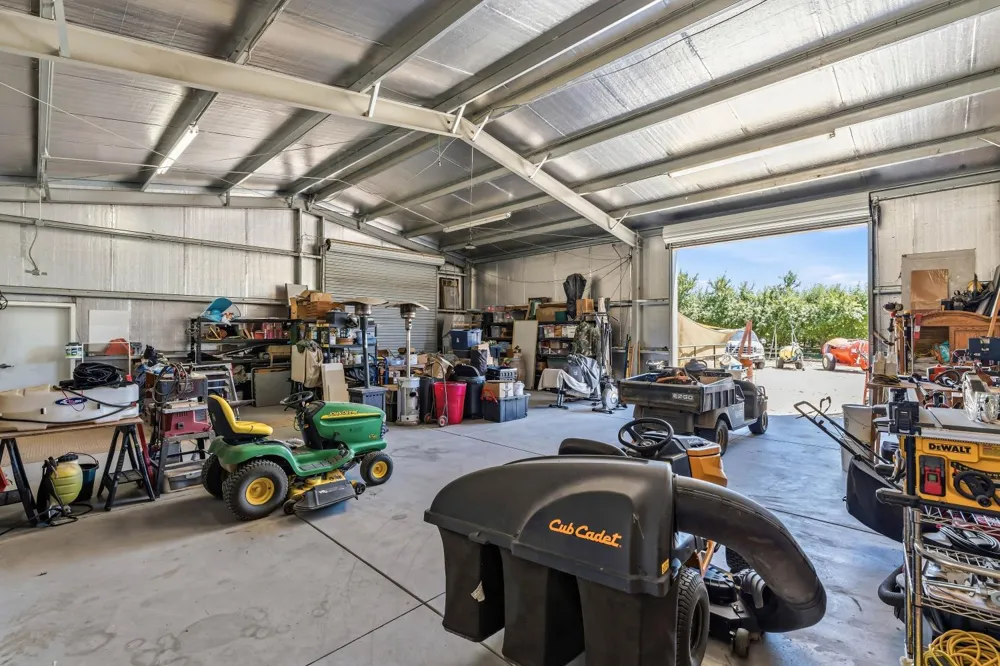 14361 Lombardy Delhi, CA 95315