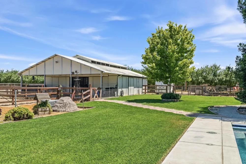 14361 Lombardy Delhi, CA 95315