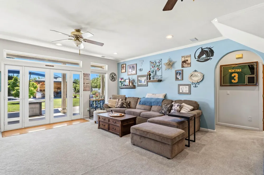 14361 Lombardy Delhi, CA 95315