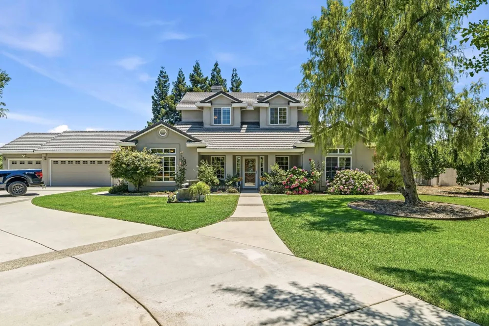 14361 Lombardy Delhi, CA 95315