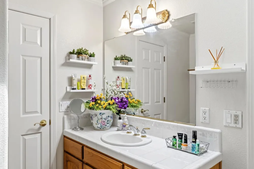 14361 Lombardy Delhi, CA 95315