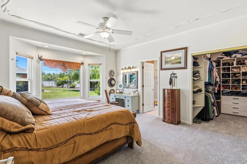 14361 Lombardy Delhi, CA 95315