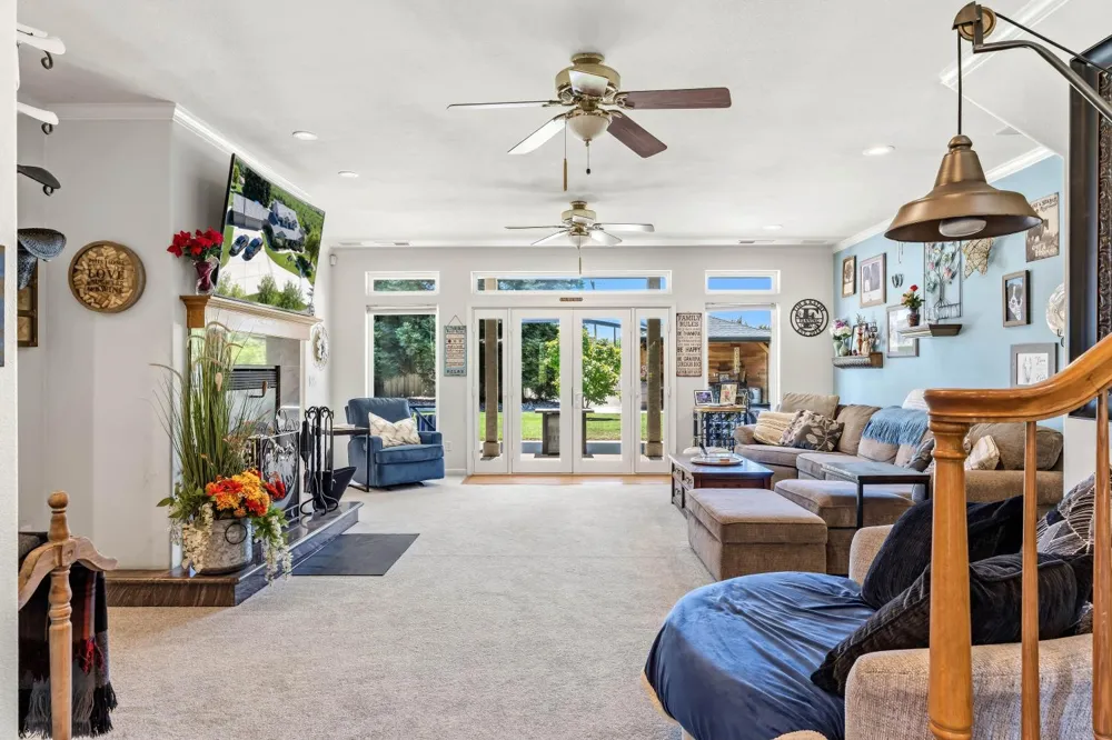 14361 Lombardy Delhi, CA 95315