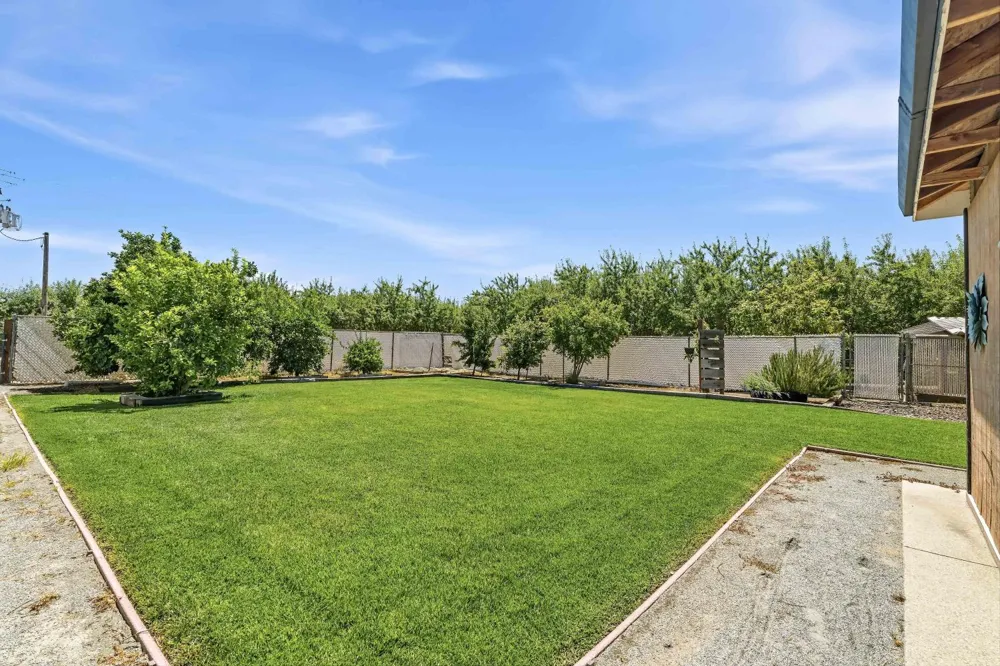 14361 Lombardy Delhi, CA 95315