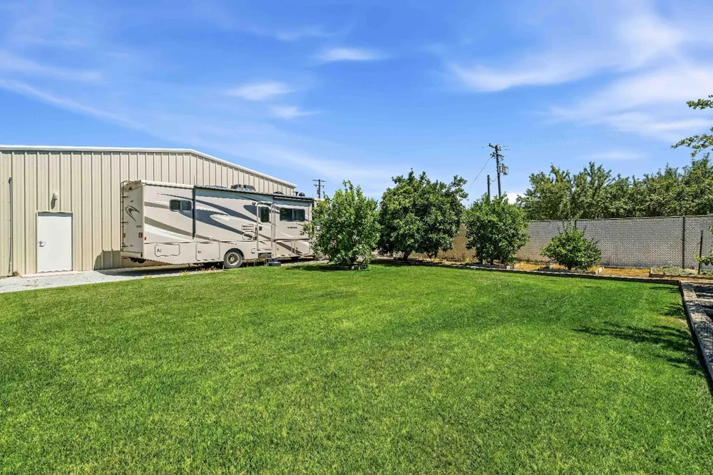 14361 Lombardy Delhi, CA 95315
