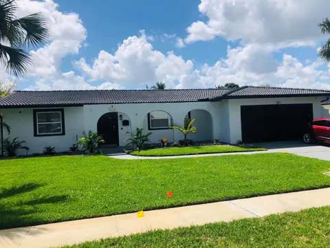 6220 SW 14th Street