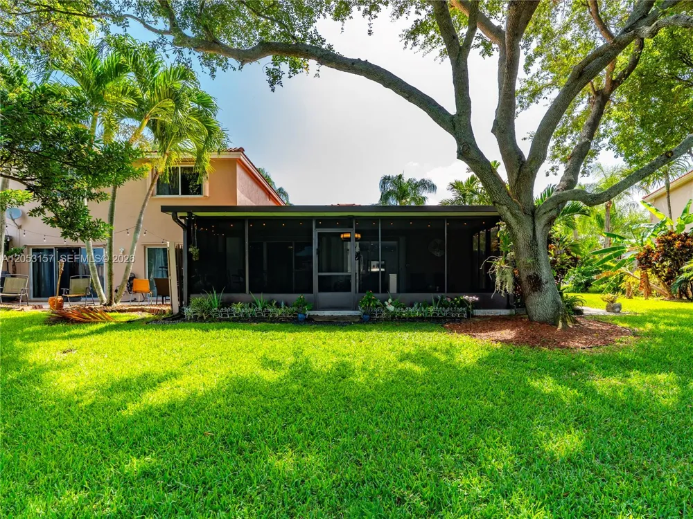 1707 SW 109th Ter Davie, FL 33324