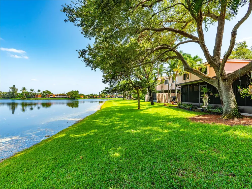 1707 SW 109th Ter Davie, FL 33324
