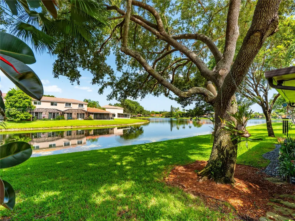 1707 SW 109th Ter Davie, FL 33324
