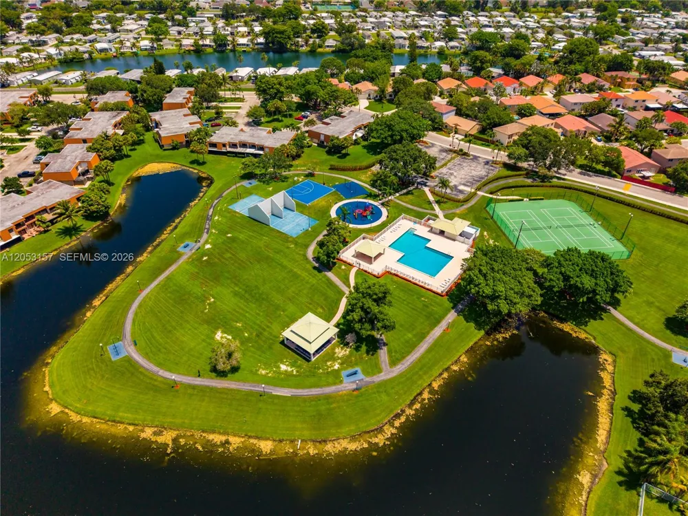 1707 SW 109th Ter Davie, FL 33324