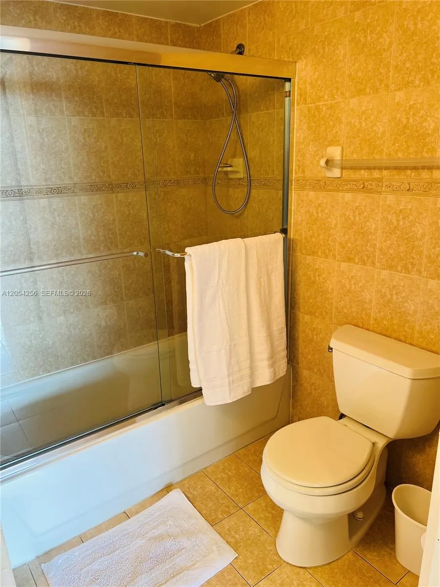 19801 E Country Club Dr #4601 Aventura, FL 33180