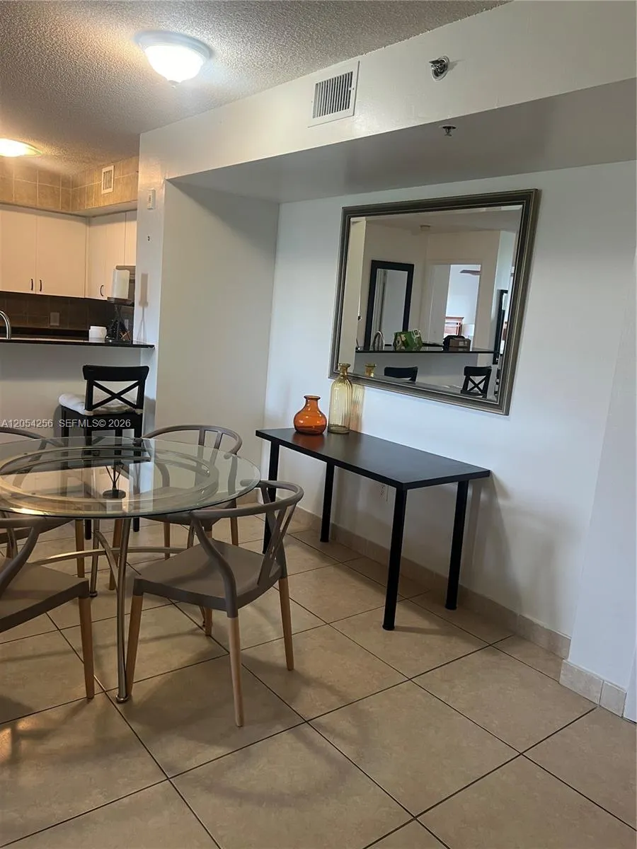 19801 E Country Club Dr #4601 Aventura, FL 33180