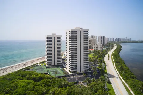 5550 Ocean Drive #9D