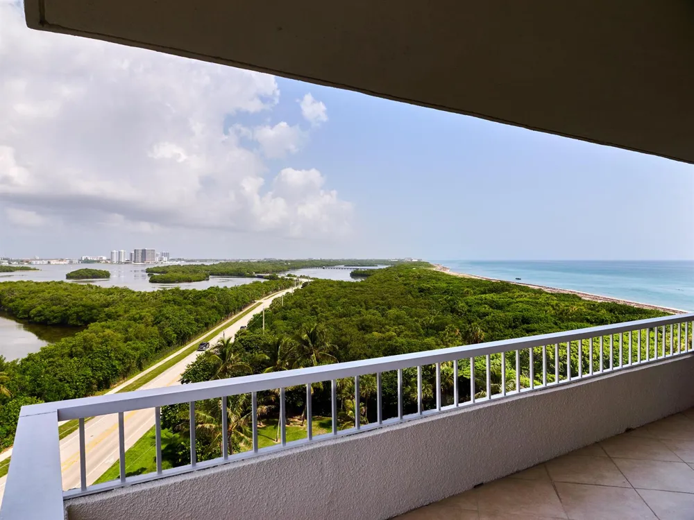 5550 Ocean Drive #9D Singer Island, FL 33404