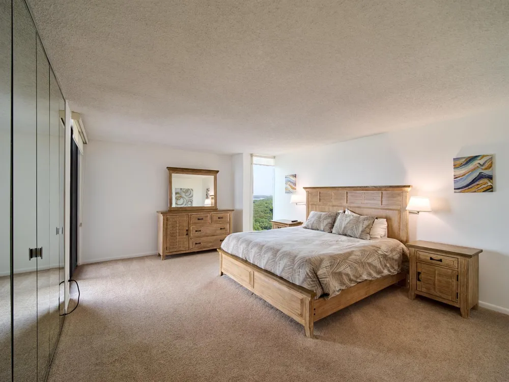 5550 Ocean Drive #9D Singer Island, FL 33404