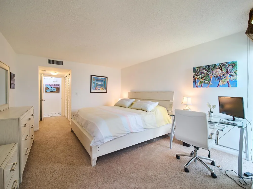 5550 Ocean Drive #9D Singer Island, FL 33404