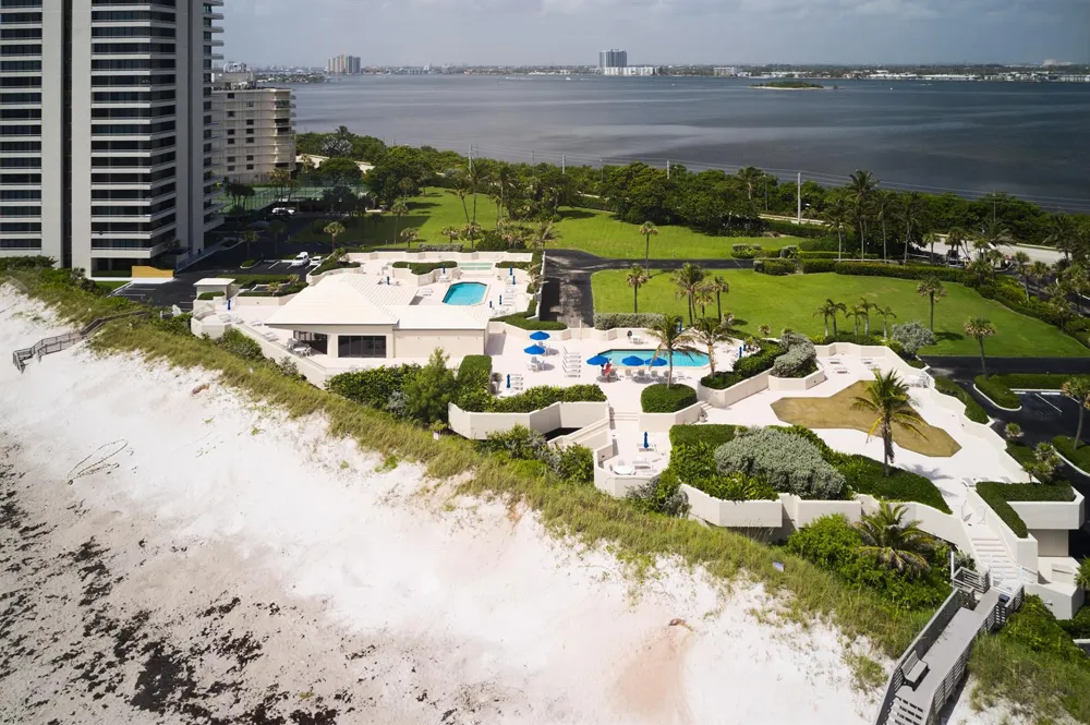 5550 Ocean Drive #9D Singer Island, FL 33404