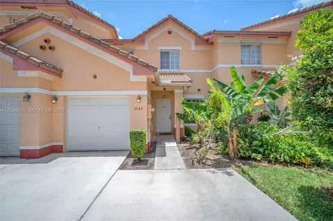 2282 SW 87th Ter