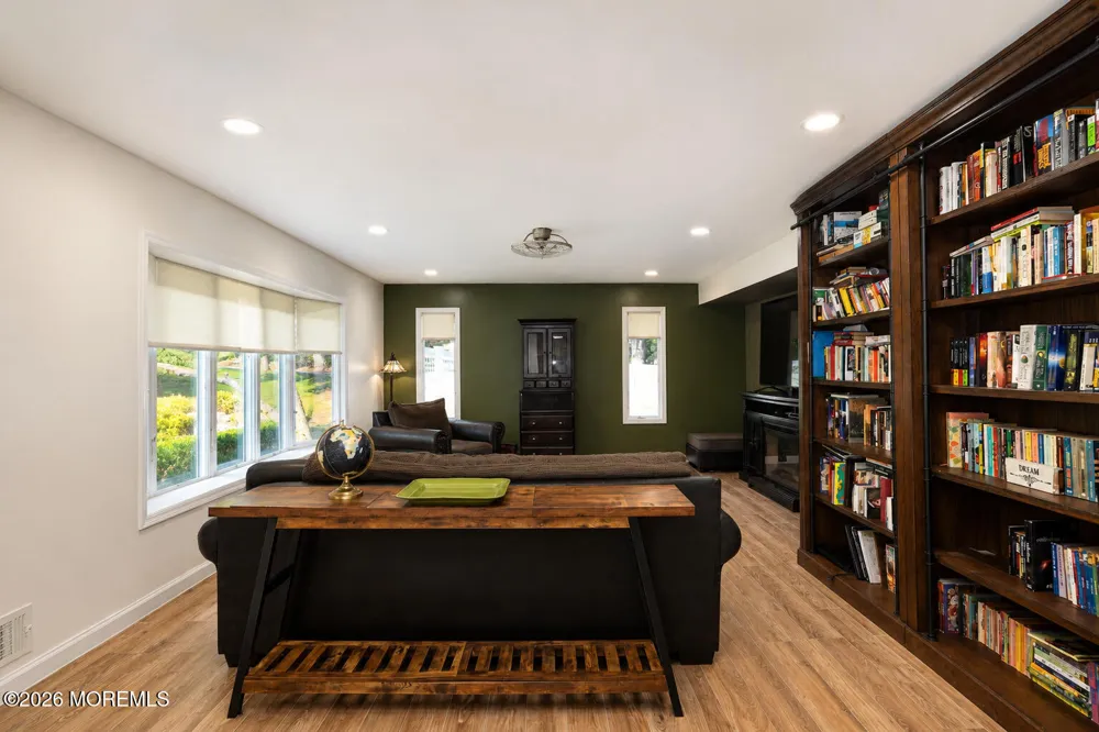 101 Fawn Drive Matawan, NJ 07747