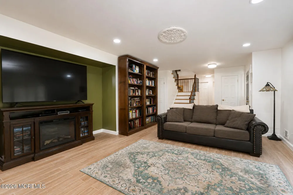 101 Fawn Drive Matawan, NJ 07747