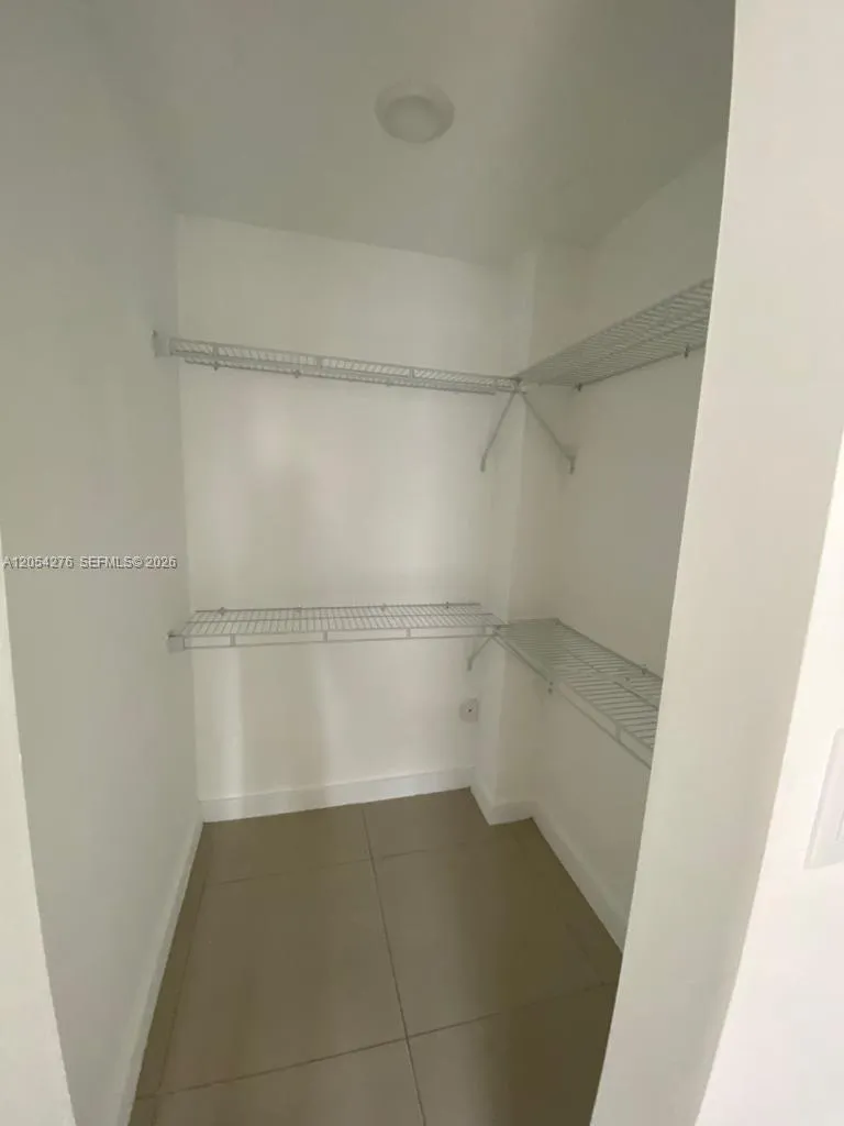 423 E 27th St #201 Hialeah, FL 33013