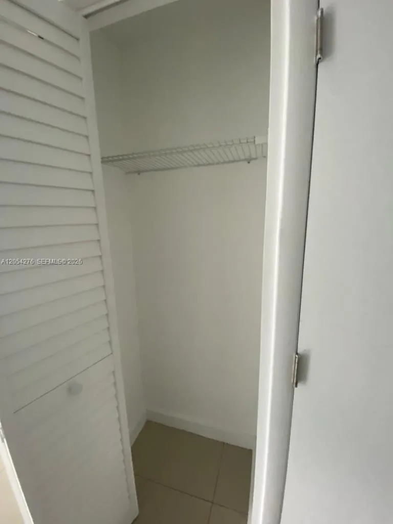 423 E 27th St #201 Hialeah, FL 33013