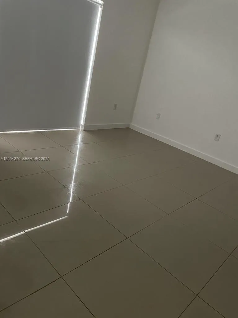 423 E 27th St #201 Hialeah, FL 33013