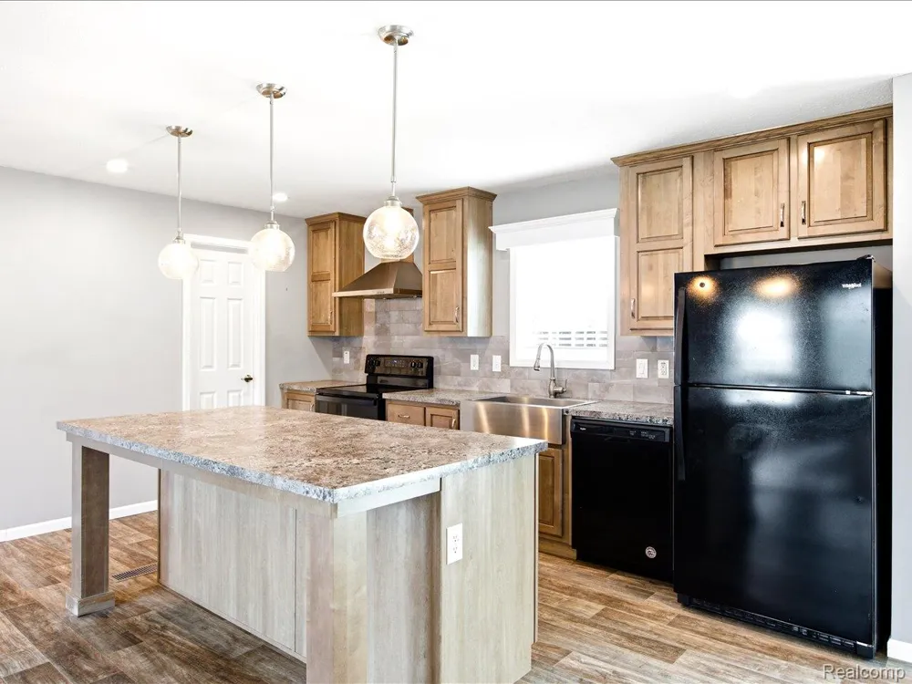 10714 Jean Pierre Site# 37 Court Ira Township, MI 48023