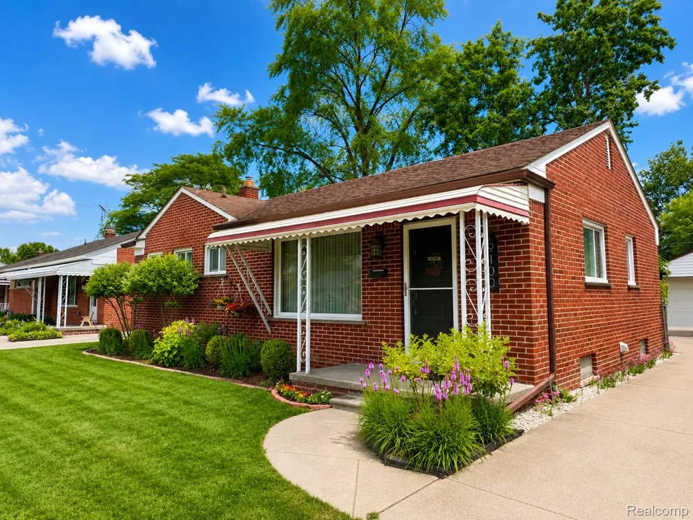 9100 Brentwood Street Livonia City, MI 48150