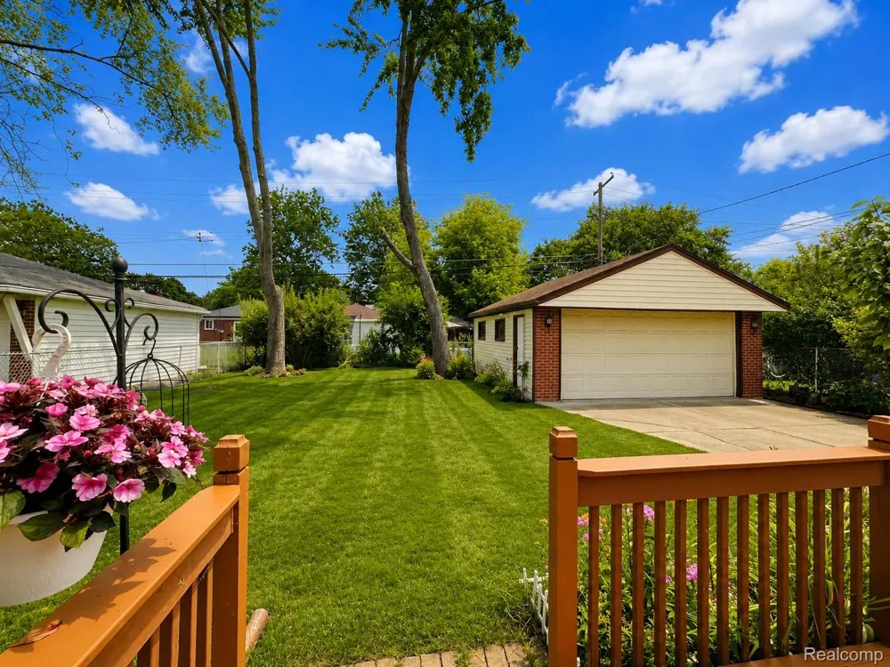 9100 Brentwood Street Livonia City, MI 48150