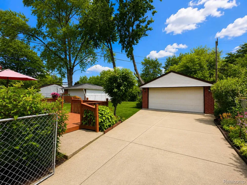 9100 Brentwood Street Livonia City, MI 48150