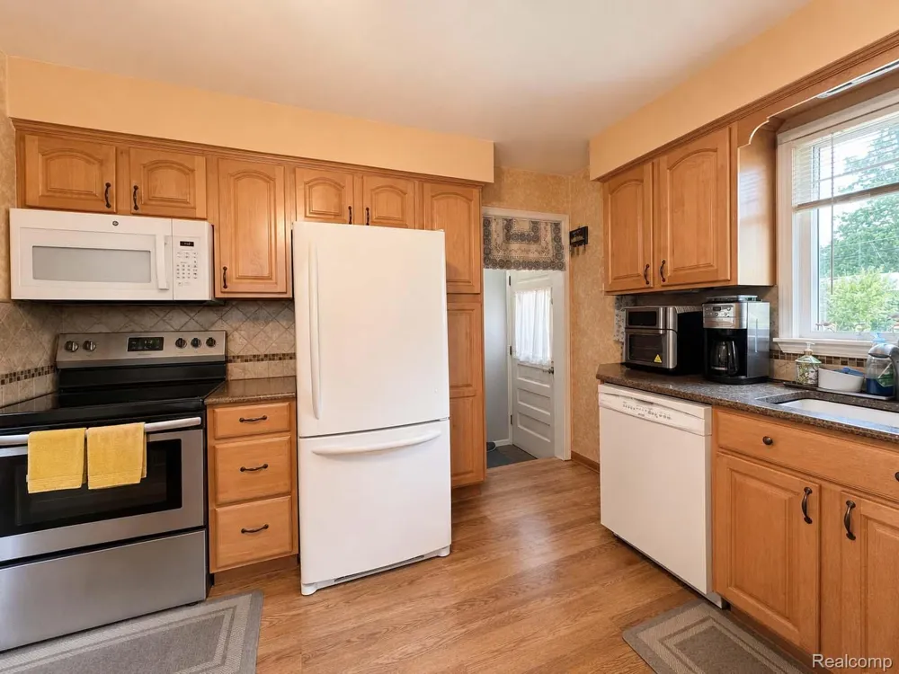 9100 Brentwood Street Livonia City, MI 48150
