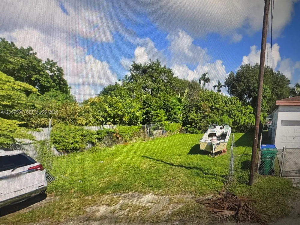 1449 NW 68th Ter Miami, FL 33147