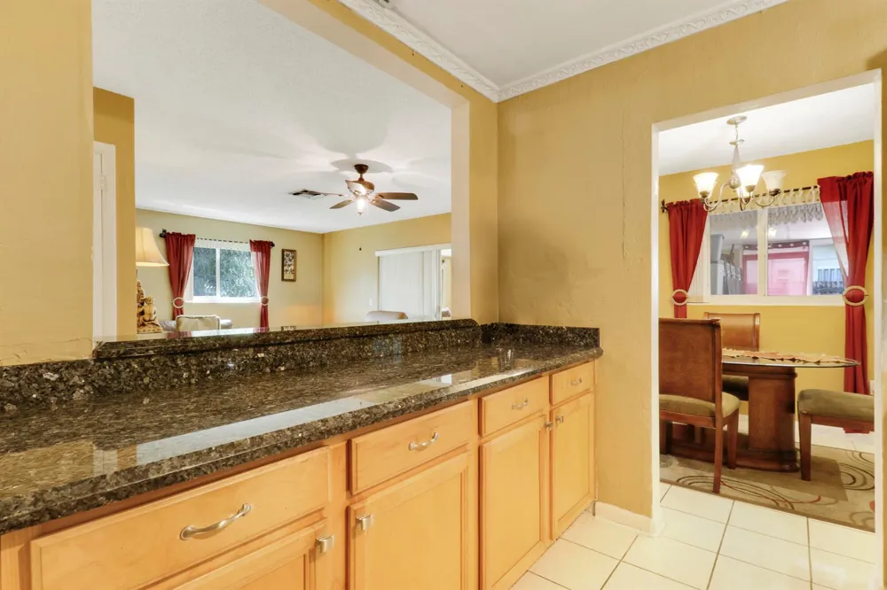 827 Caroline Avenue West Palm Beach, FL 33413