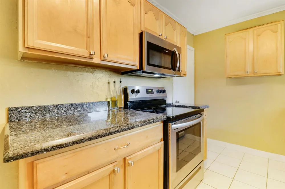 827 Caroline Avenue West Palm Beach, FL 33413