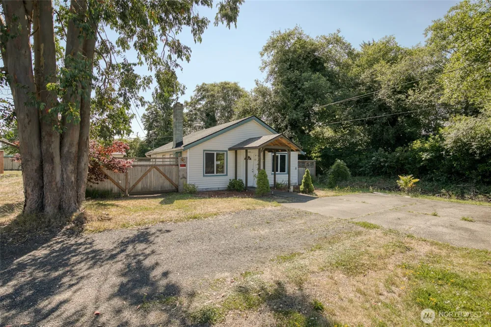121 W Marion Street Aberdeen, WA 98520