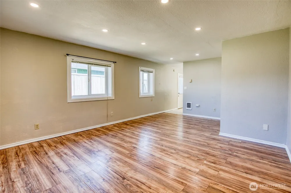 121 W Marion Street Aberdeen, WA 98520