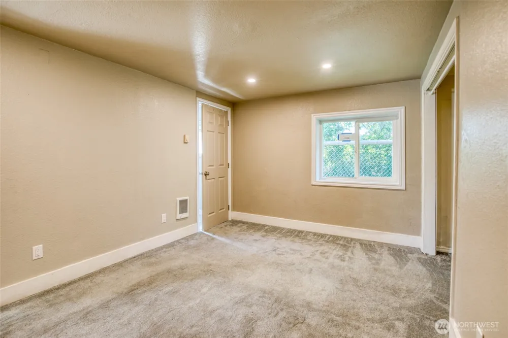 121 W Marion Street Aberdeen, WA 98520