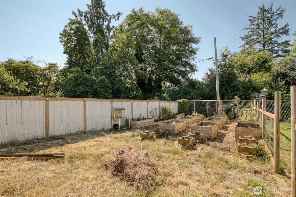 121 W Marion Street Aberdeen, WA 98520