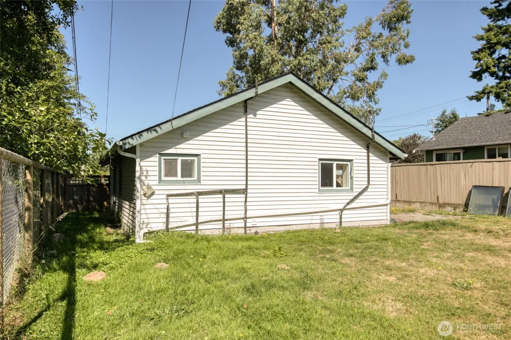 121 W Marion Street Aberdeen, WA 98520
