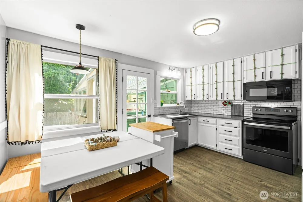 808 Thornton Street Aberdeen, WA 98520