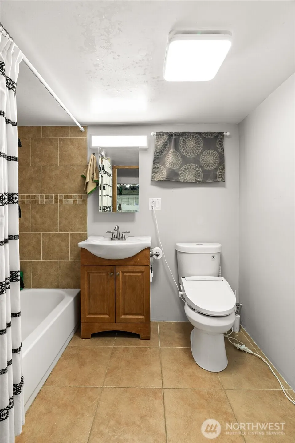 808 Thornton Street Aberdeen, WA 98520