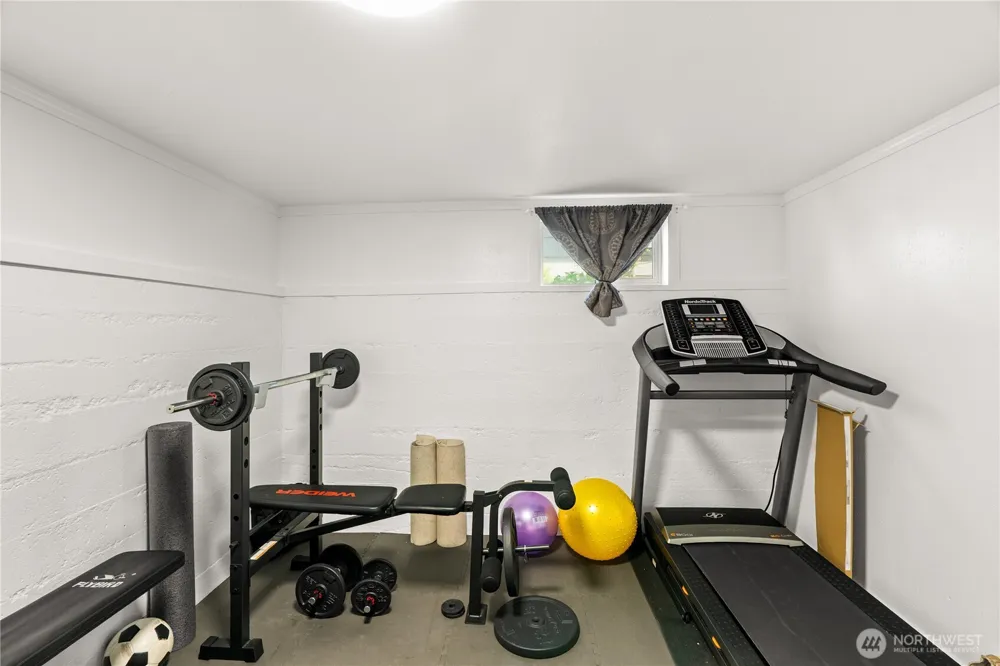 808 Thornton Street Aberdeen, WA 98520