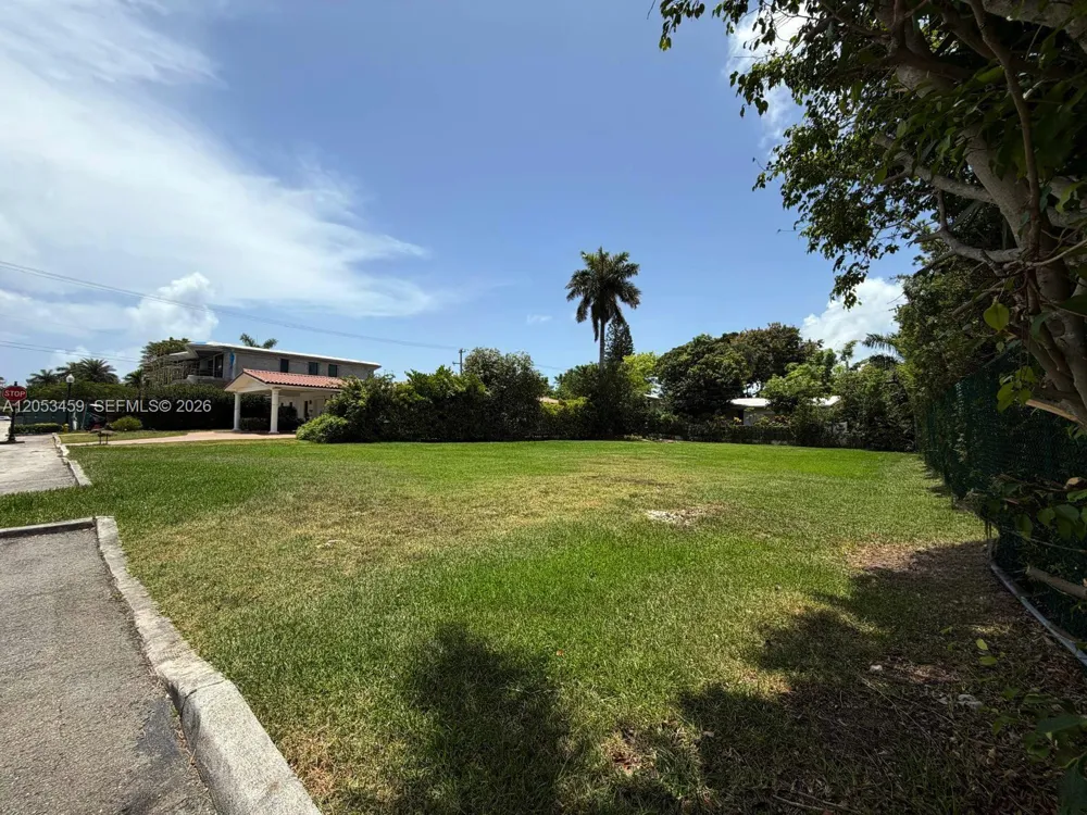 1310 95th St Bay Harbor Islands, FL 33154