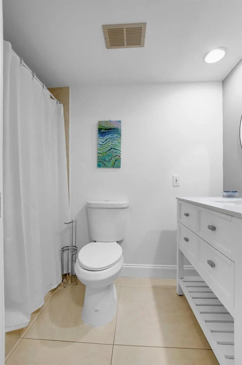 1222 Hillsboro Mile #11 Hillsboro Beach, FL 33062