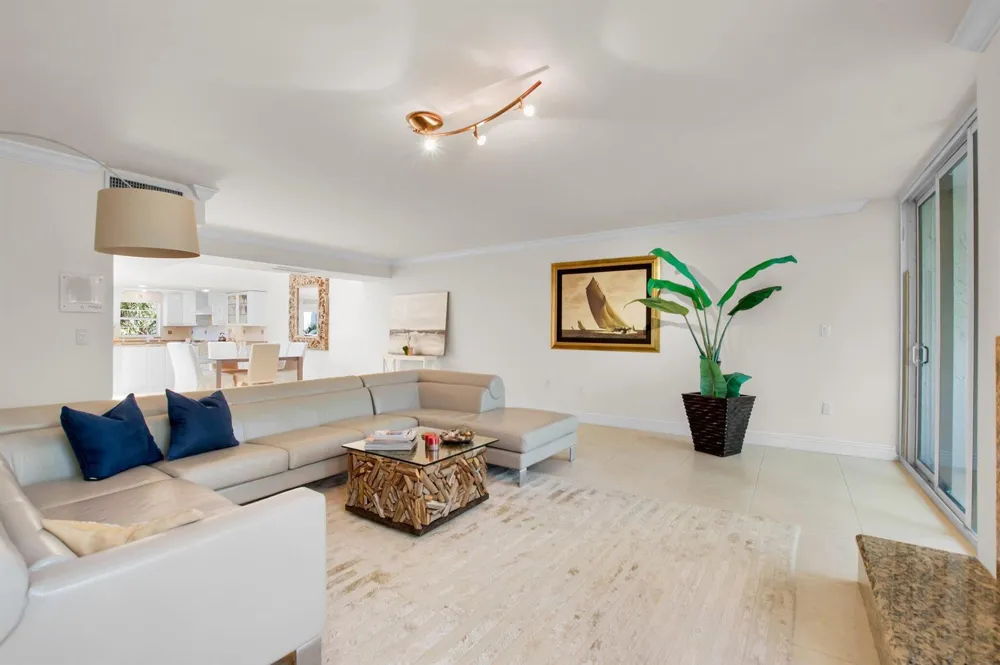 1222 Hillsboro Mile #11 Hillsboro Beach, FL 33062