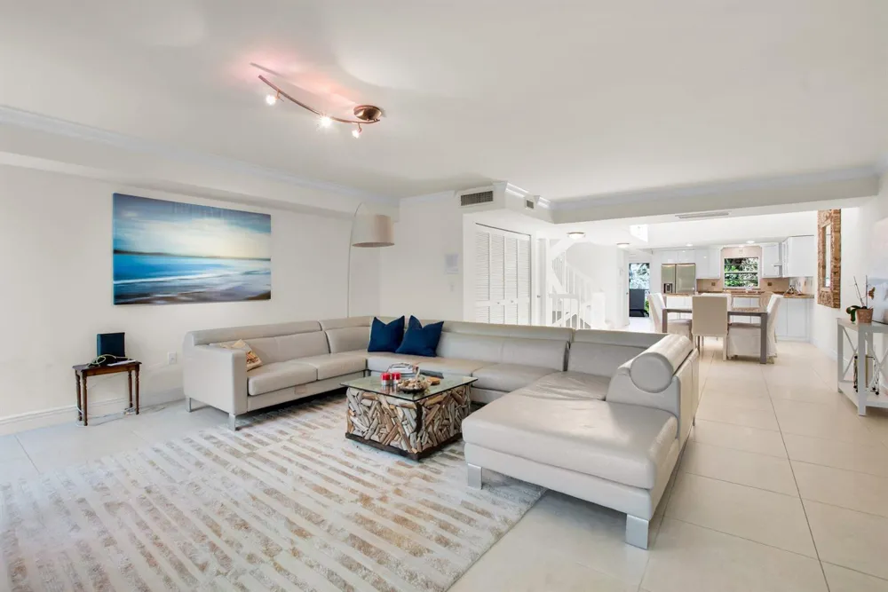 1222 Hillsboro Mile #11 Hillsboro Beach, FL 33062